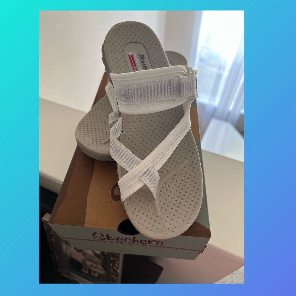 SKETCHERS SANDALS